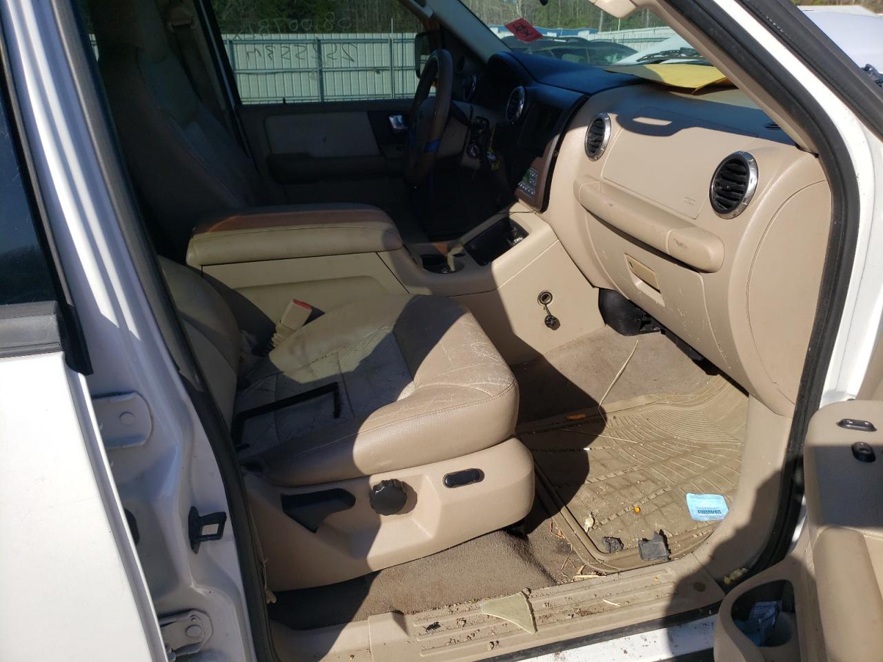 Photo 5 from auction – 2003 FORD EXPEDITION with VIN 1FMPU17L53LB40889