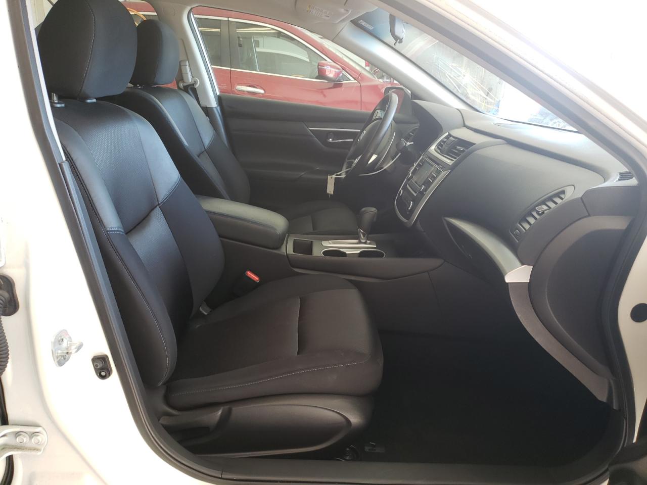 Photo 5 from auction – 2016 NISSAN ALTIMA 2.5 with VIN 1N4AL3AP7GN379056