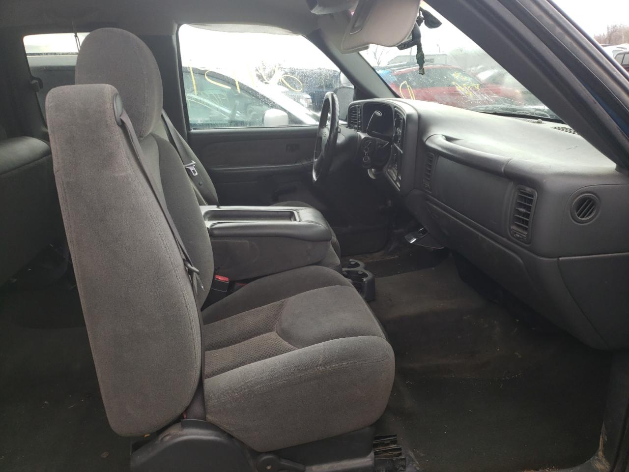 Photo 5 from auction – 2003 CHEVROLET SILVERADO with VIN 2GCEK19T731287333