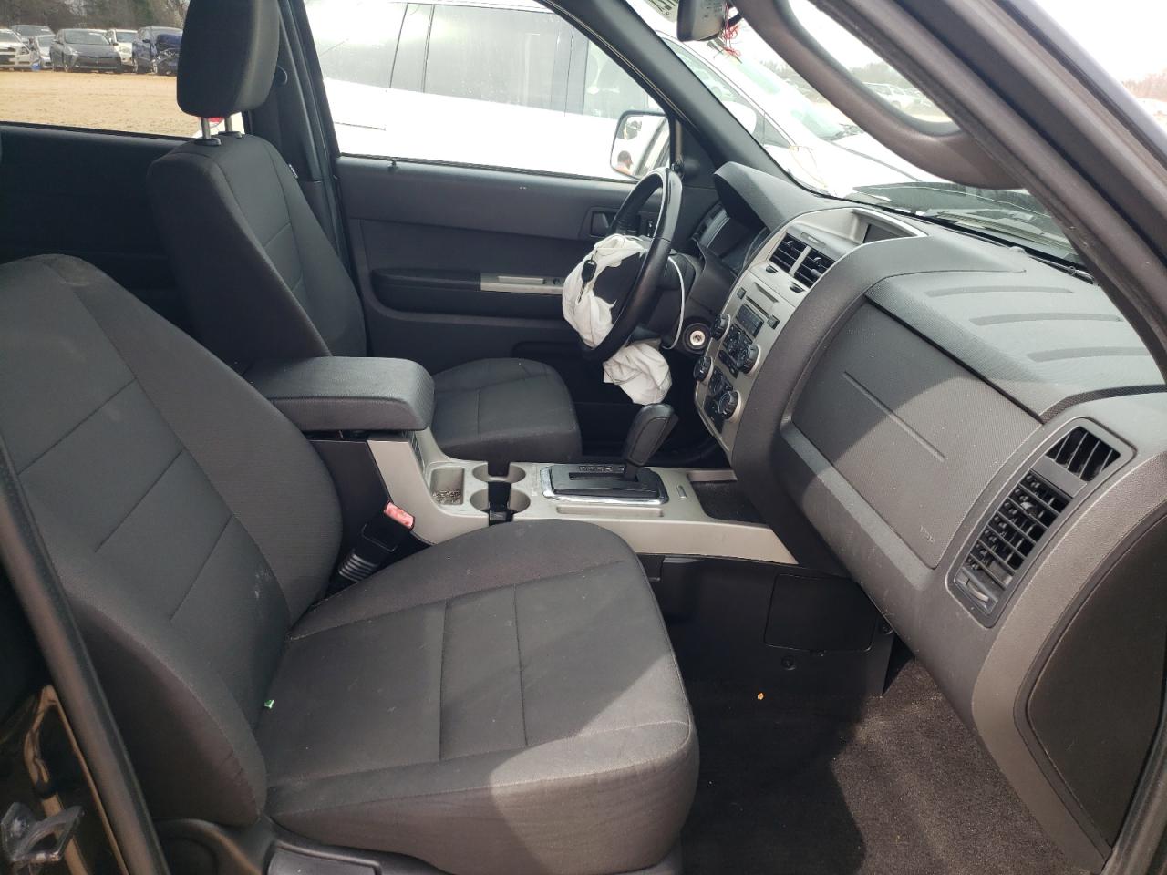 Photo 13 from auction – 2012 FORD ESCAPE XLT with VIN 1FMCU0DG1CKB56741