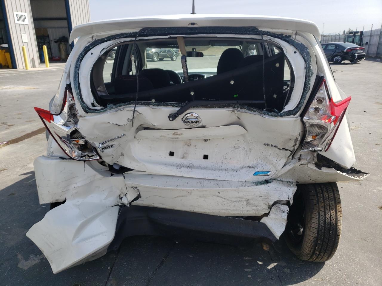 Photo 9 from auction – 2015 NISSAN VERSA NOTE with VIN 3N1CE2CPXFL367067