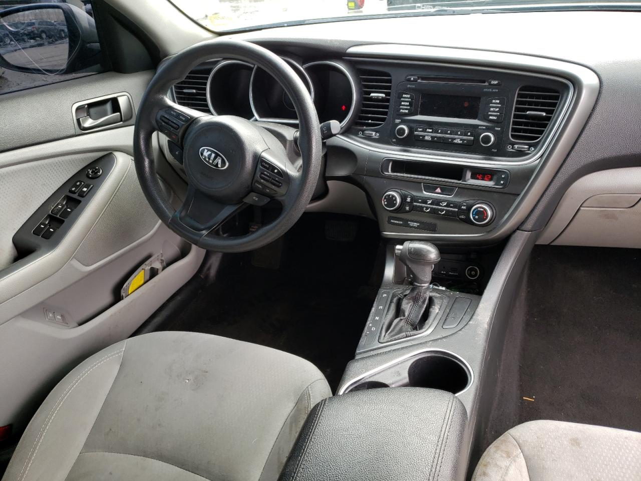 Photo 9 from auction – 2014 KIA OPTIMA LX with VIN 5XXGM4A78EG285512