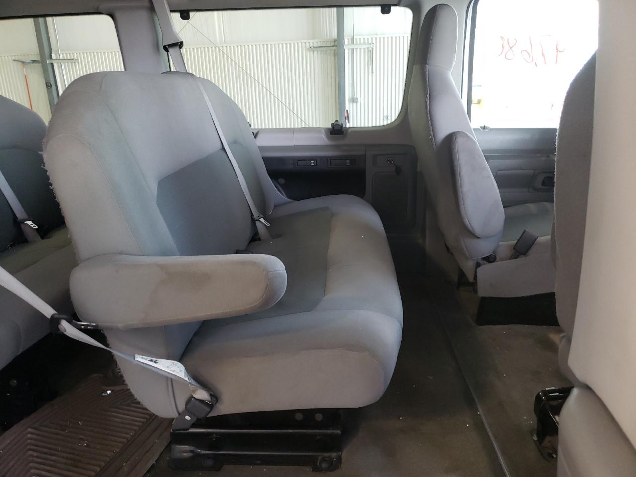 Photo 16 from auction – 2014 FORD ECONOLINE with VIN 1FBNE3BL1EDB06641