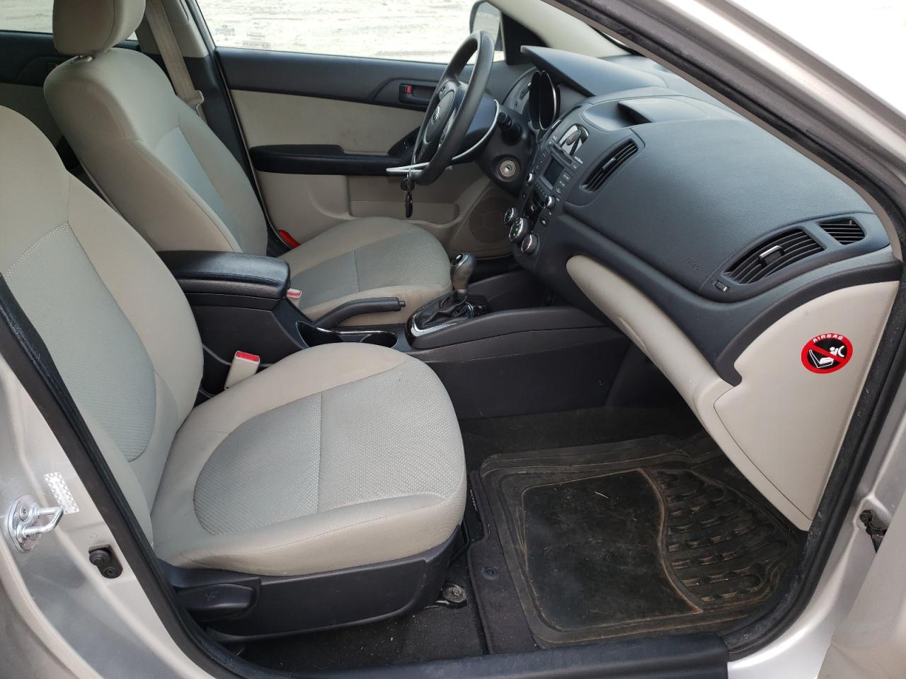 Photo 5 from auction – 2012 KIA FORTE EX with VIN KNAFU4A20C5609874