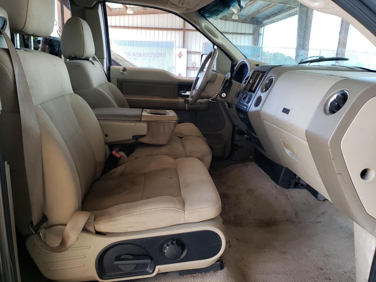 صورة رقم 5 من المزاد - 2005 FORD F150 مع VIN 1FTPX14505FA17391