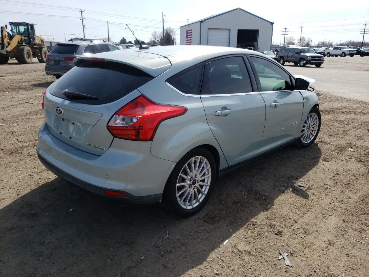 Photo 4 from auction – 2013 FORD FOCUS BEV with VIN 1FADP3R4XDL301681