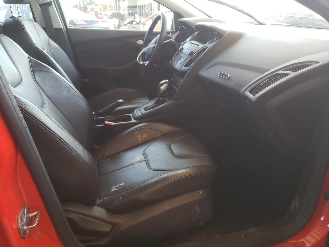 Photo 5 from auction – 2016 FORD FOCUS SE with VIN 1FADP3F23GL407235