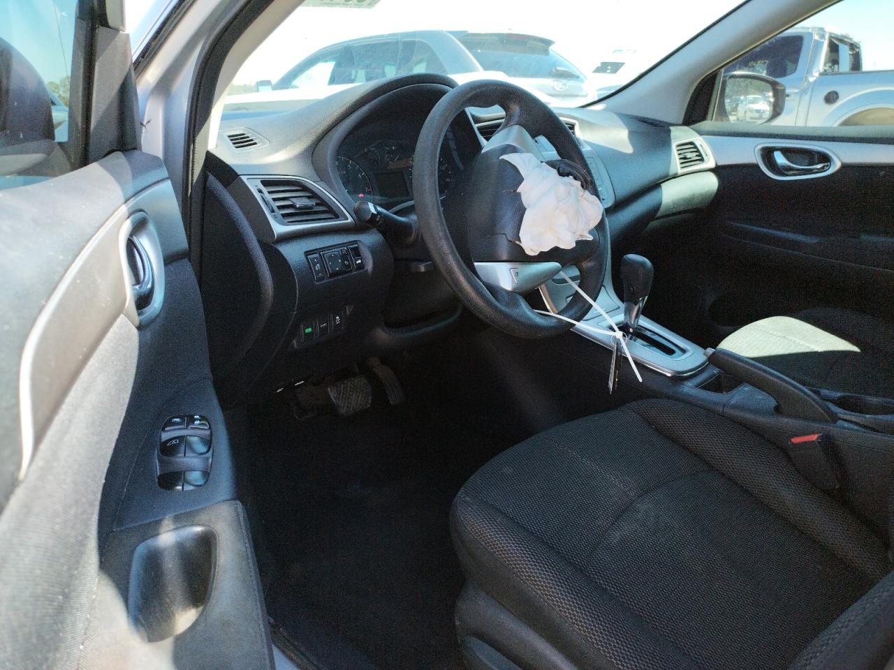 Photo 9 from auction – 2013 NISSAN SENTRA S with VIN 3N1AB7AP3DL756503