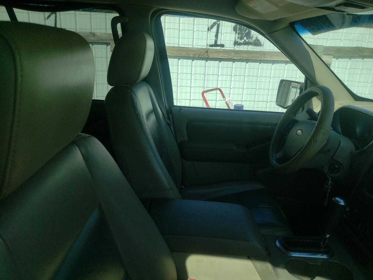 Photo 5 from auction – 2006 FORD EXPLORER X with VIN 1FMEU73876UA55000