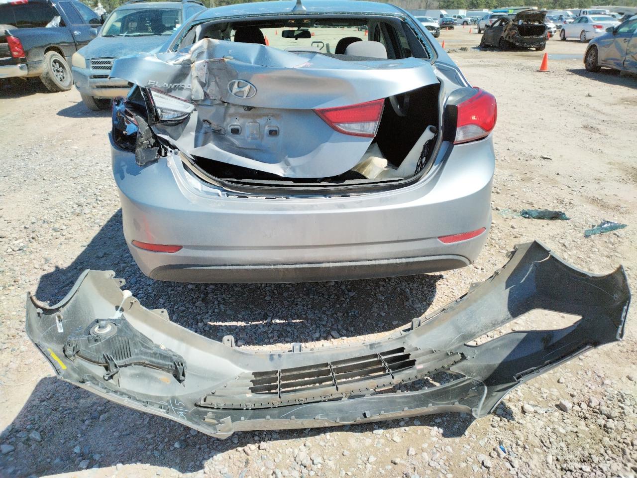 Photo 9 from auction – 2015 HYUNDAI ELANTRA SE with VIN 5NPDH4AE2FH628164