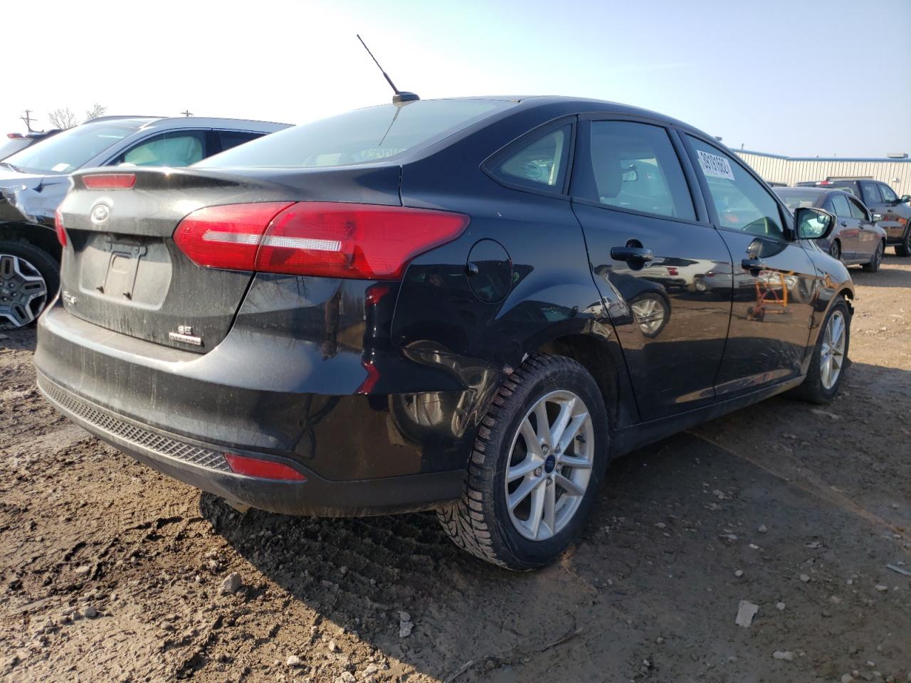 Photo 4 from auction – 2016 FORD FOCUS SE with VIN 1FADP3F24GL277885