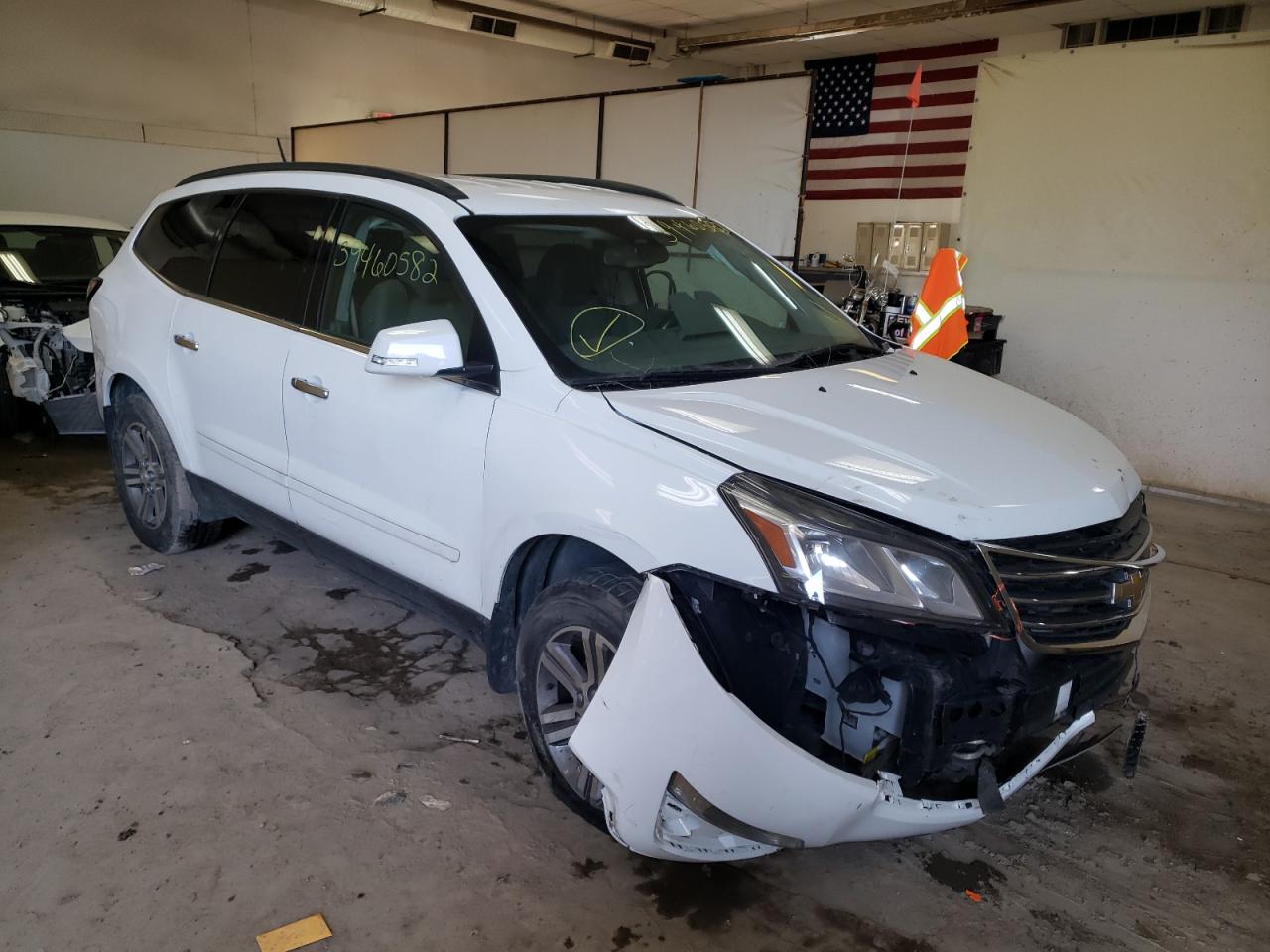 Photo 1 from auction – 2017 CHEVROLET TRAVERSE L with VIN 1GNKRGKD7HJ167685