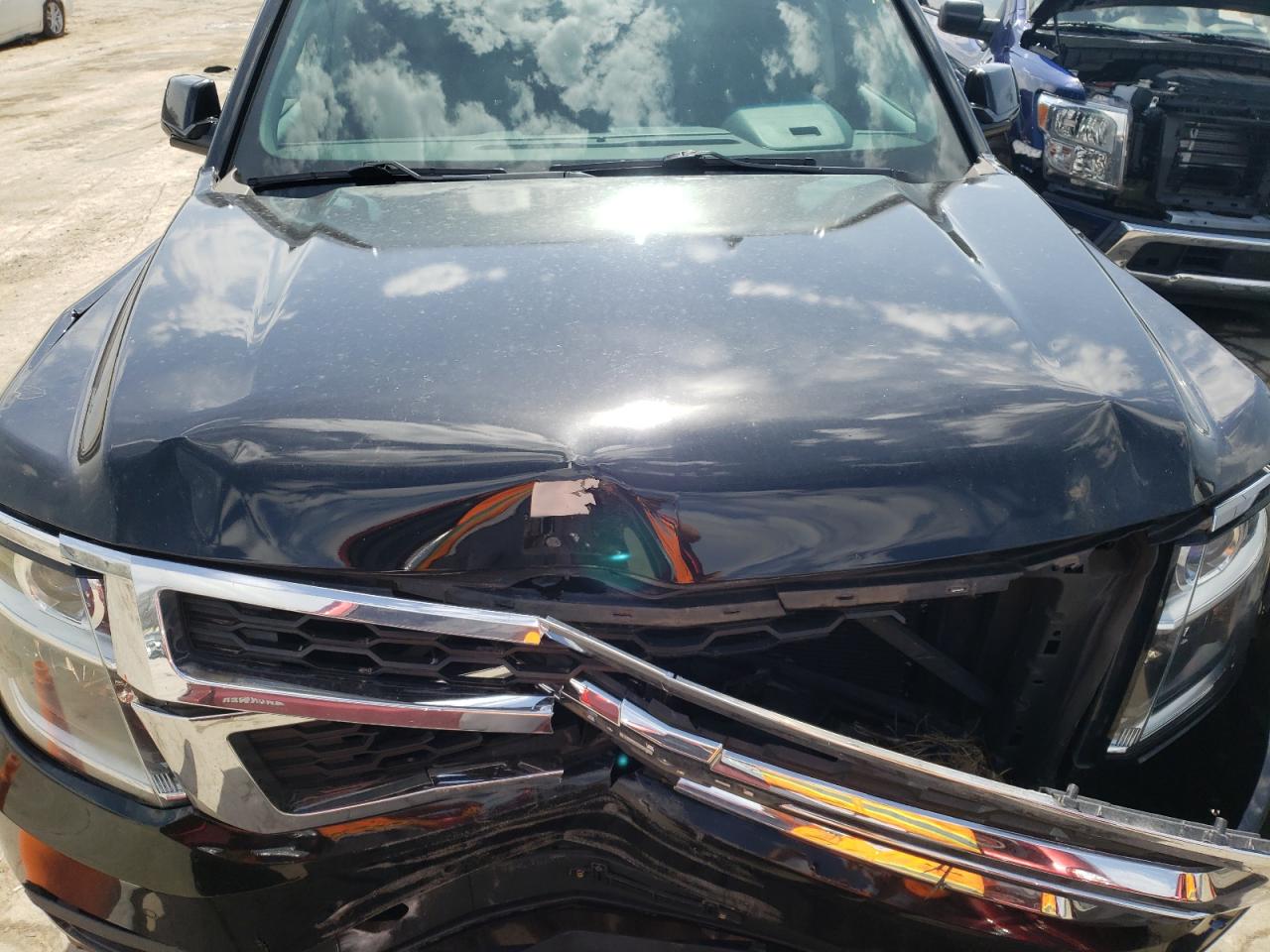Photo 7 from auction – 2015 CHEVROLET SUBURBAN K with VIN 1GNSKJKC8FR631963