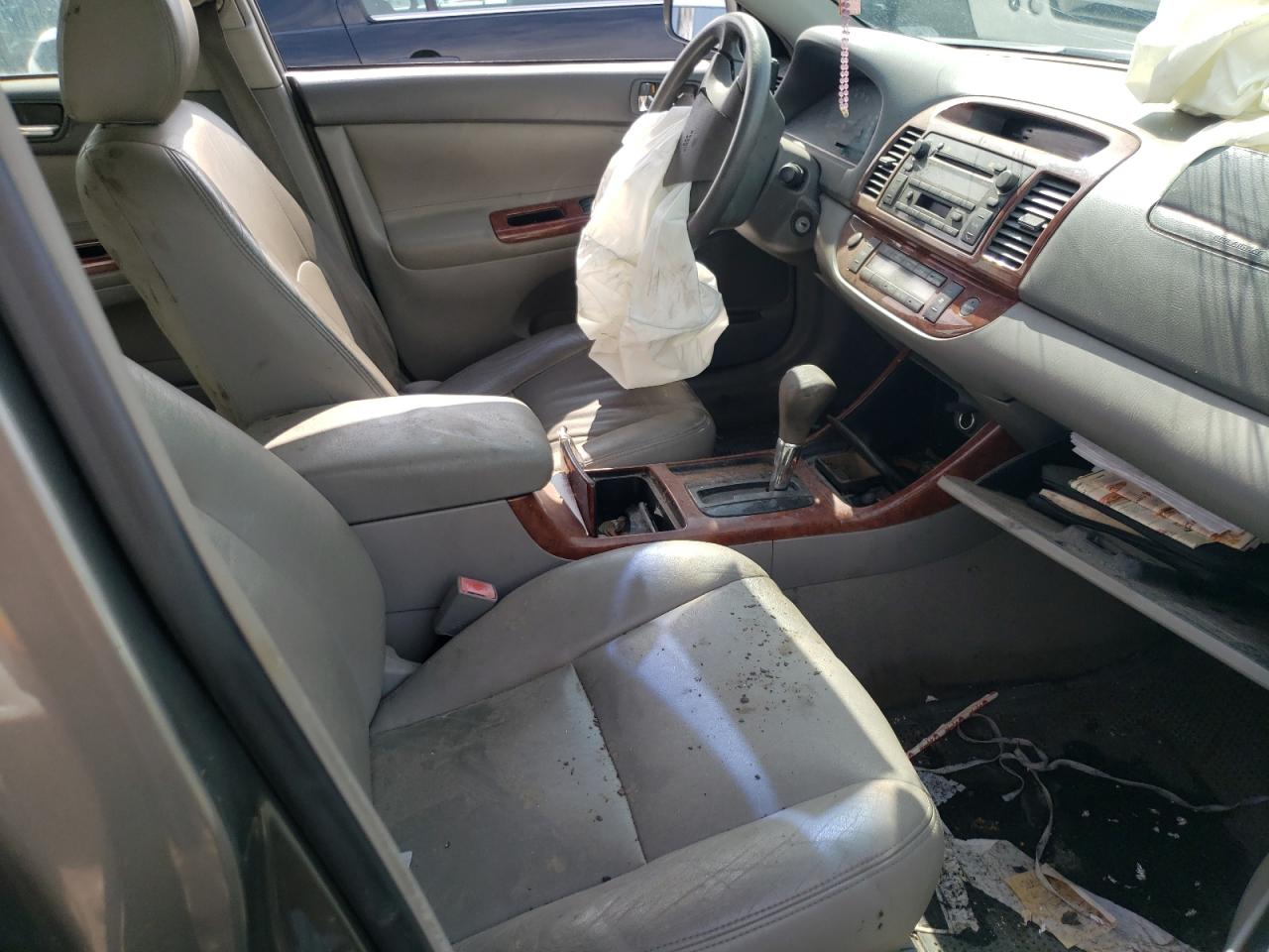 Photo 5 from auction – 2003 TOYOTA CAMRY LE with VIN 4T1BF32K53U550343