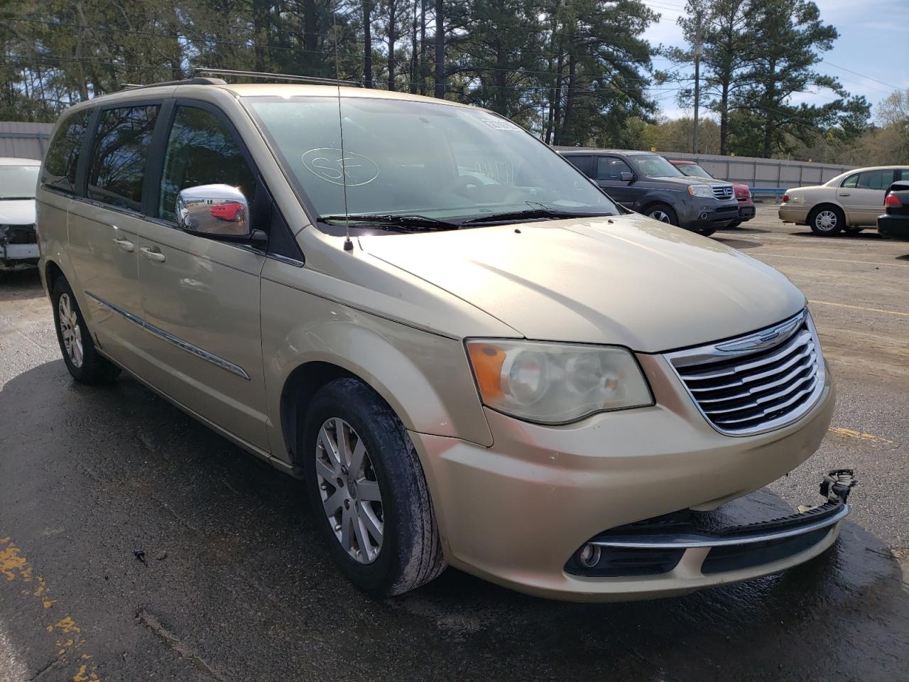 CHRYSLER TOWN & COU 2011 with VIN 2A4RR8DG4BR659446 - Photo from auction