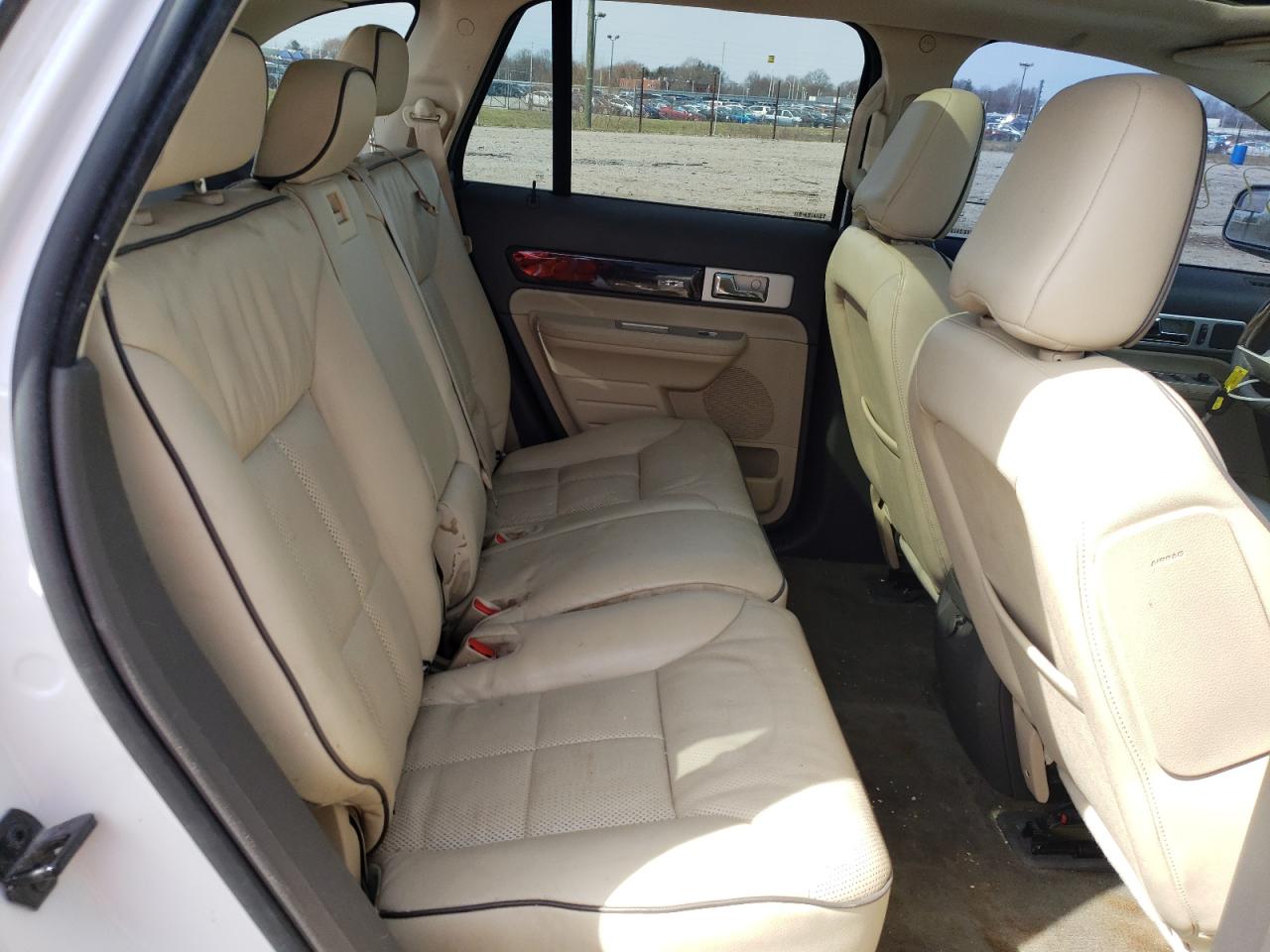 Photo 6 from auction – 2010 LINCOLN MKX with VIN 2LMDJ8JC5ABJ07986