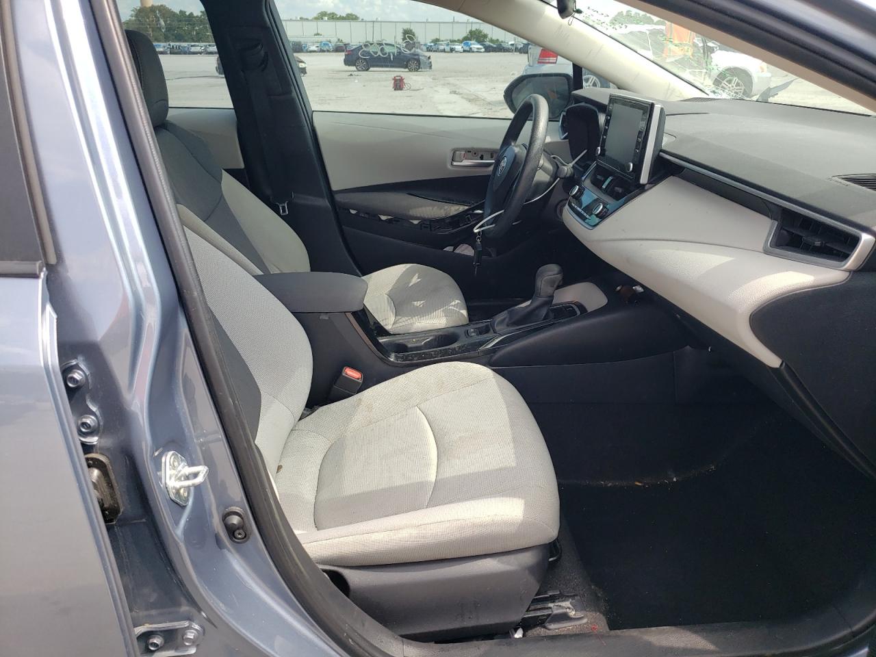Photo 5 from auction – 2020 TOYOTA COROLLA LE with VIN 5YFEPRAE6LP108827