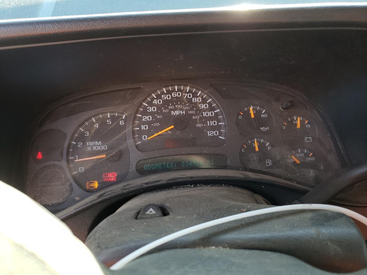 Photo 8 from auction – 2003 CHEVROLET SILVERADO with VIN 1GCEC14VX3Z113320