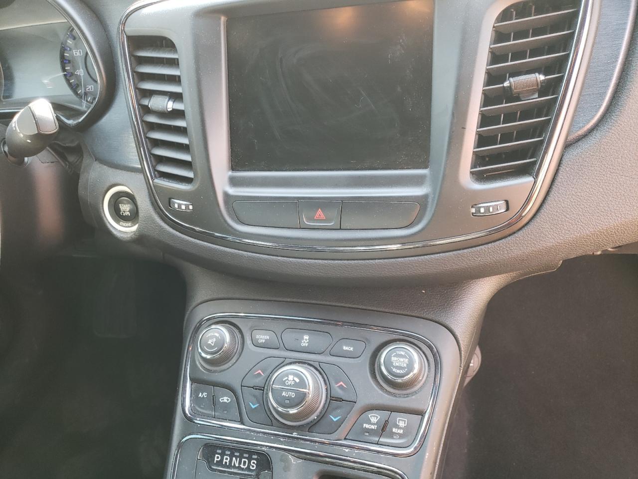 Photo 9 from auction – 2015 CHRYSLER 200 S with VIN 1C3CCCBG6FN508117