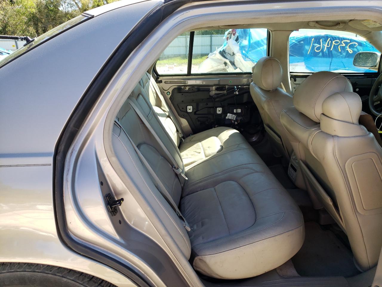 Photo 6 from auction – 2004 CADILLAC DEVILLE with VIN 1G6KD54YX4U104216