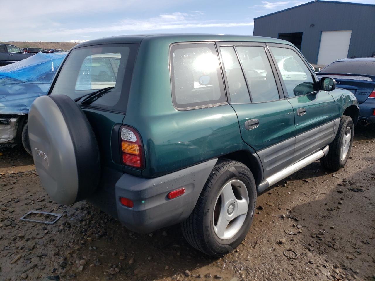Photo 4 from auction – 1998 TOYOTA RAV4 with VIN JT3HP10V1W0199735