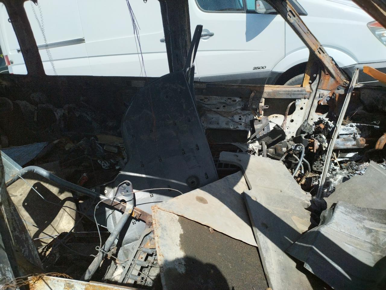 Photo 5 from auction – 1997 CHEVROLET ASTRO with VIN 1GNDM19W2VB125149