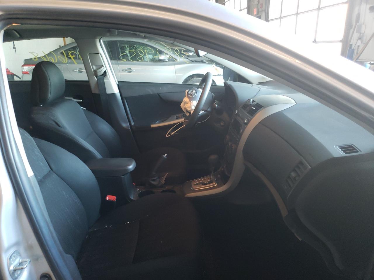 Photo 5 from auction – 2011 TOYOTA COROLLA with VIN 2T1BU4EE4BC631223
