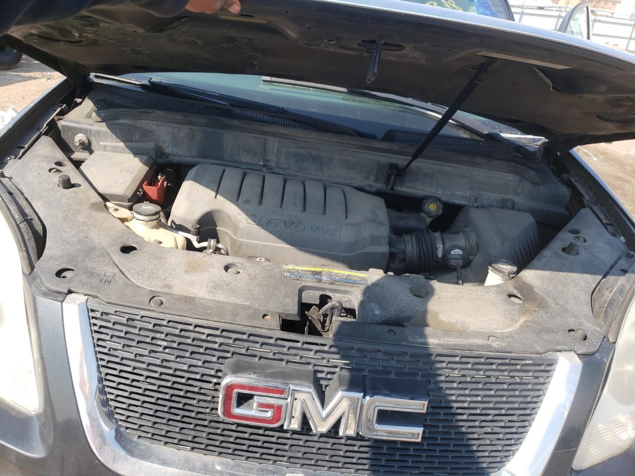 Photo 7 from auction – 2008 GMC ACADIA SLT with VIN 1GKEV23718J138295