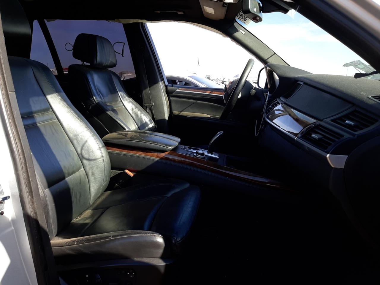 Photo 5 from auction – 2008 BMW X5 4.8I with VIN 5UXFE83528L162982