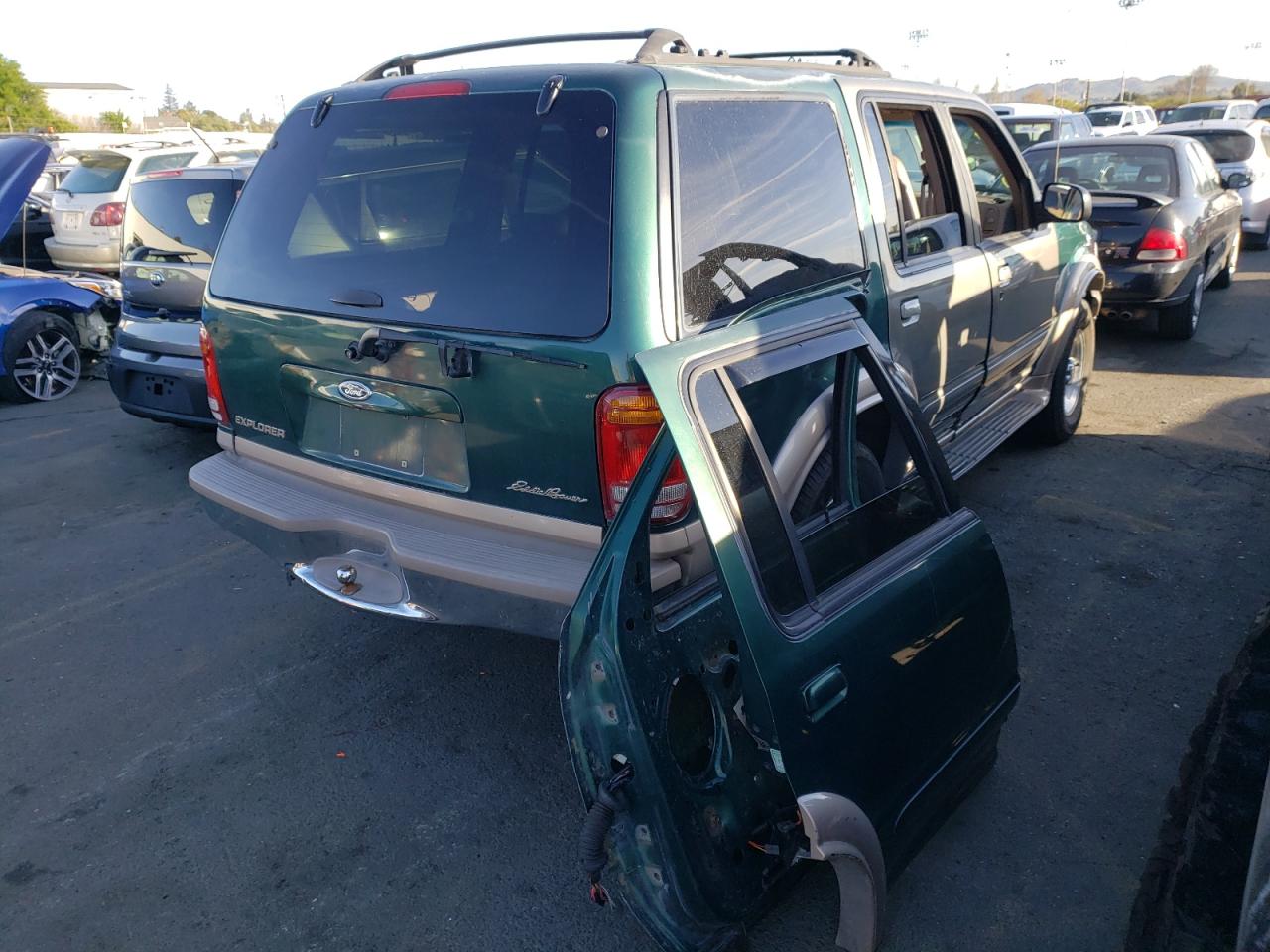 Photo 4 from auction – 2000 FORD EXPLORER E with VIN 1FMZU64E6YZA38677
