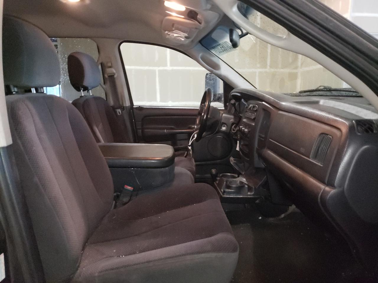 Photo 5 from auction – 2004 DODGE RAM 3500 S with VIN 3D7LU38C64G164734