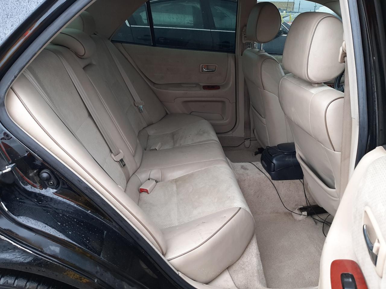 Photo 6 from auction – 2001 LEXUS IS 300 with VIN JTHBD182710030895