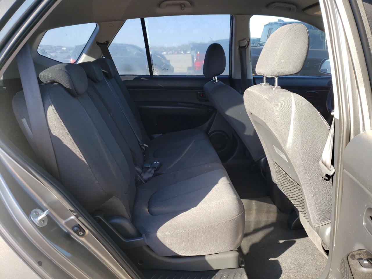 Photo 6 from auction – 2009 KIA RONDO BASE with VIN KNAFG528397251005