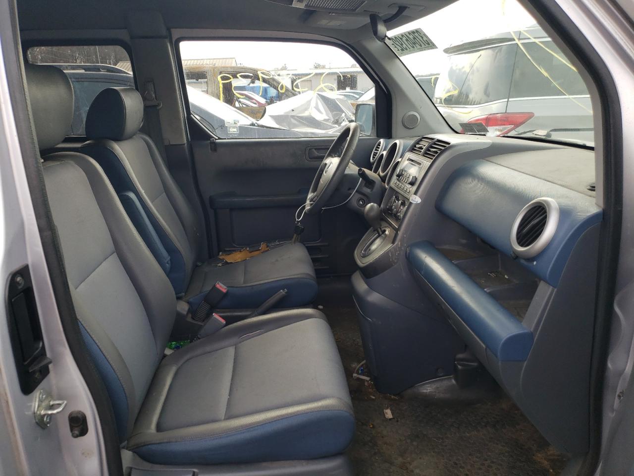 Photo 5 from auction – 2003 HONDA ELEMENT EX with VIN 5J6YH28523L022537