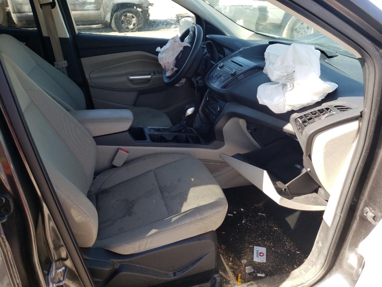 Photo 5 from auction – 2018 FORD ESCAPE SE with VIN 1FMCU0GD3JUC10740