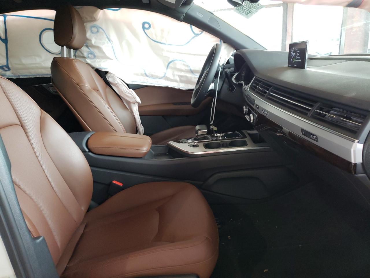 Photo 5 from auction – 2018 AUDI Q7 PREMIUM with VIN WA1LHAF78JD039410