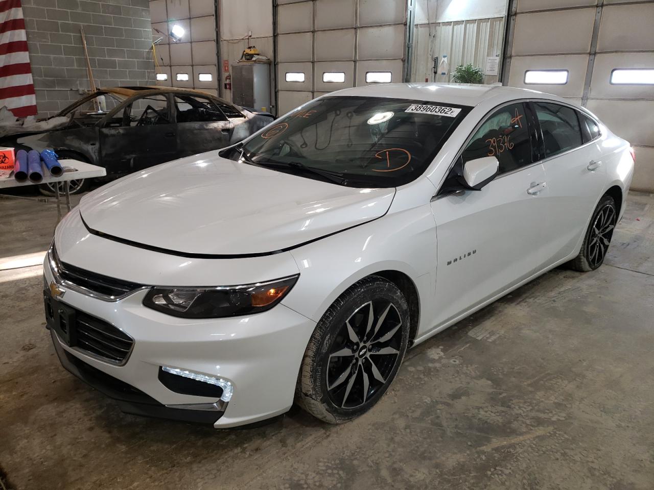 Photo 2 from auction – 2018 CHEVROLET MALIBU LT with VIN 1G1ZD5ST3JF282092