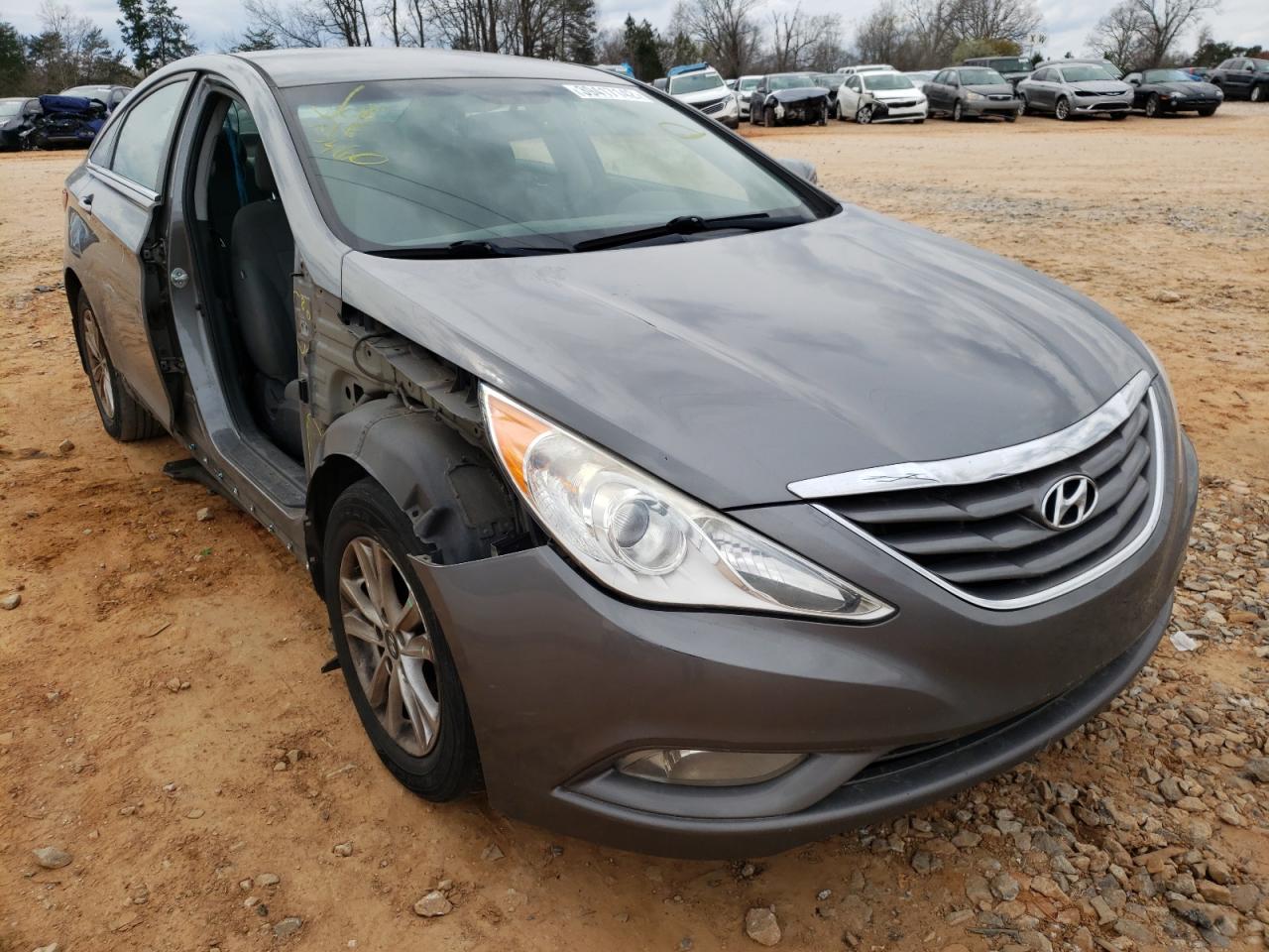 HYUNDAI SONATA GLS 2013 with VIN 5NPEB4AC4DH647798 - Photo from auction