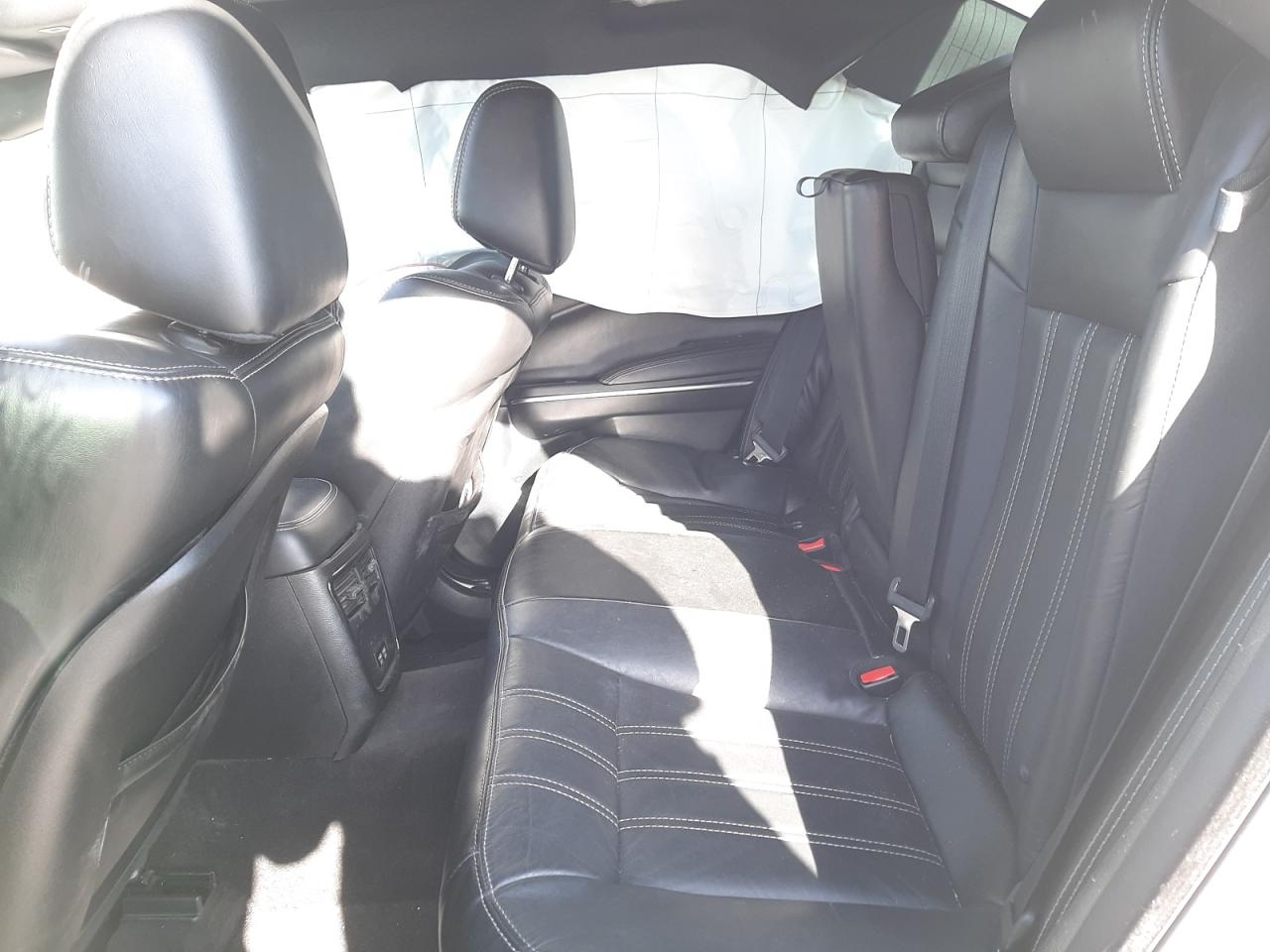 Photo 6 from auction – 2018 CHRYSLER 300 S with VIN 2C3CCABG8JH245103