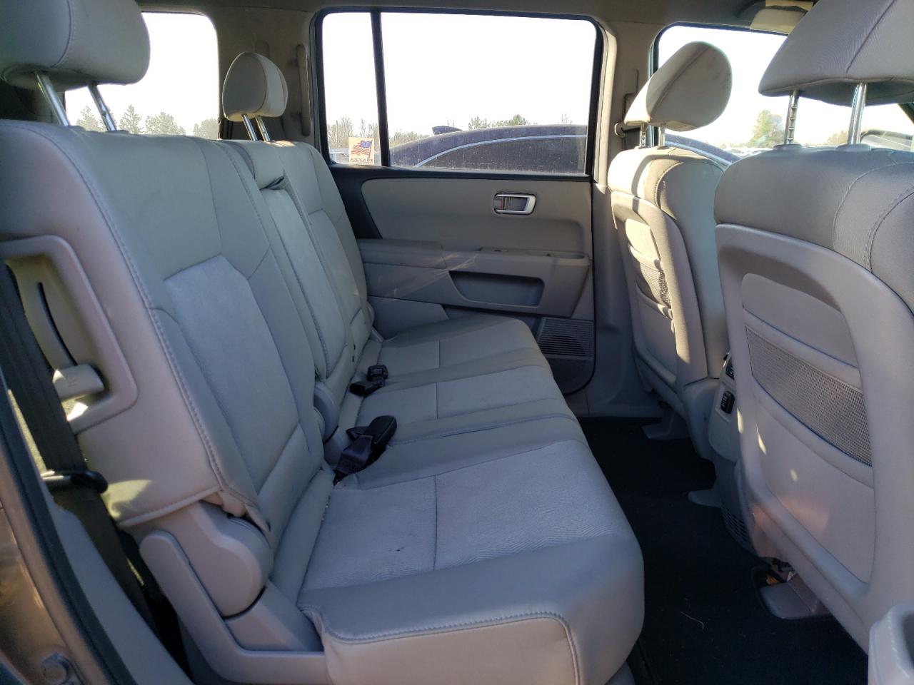 Photo 6 from auction – 2011 HONDA PILOT LX with VIN 5FNYF4H2XBB064288