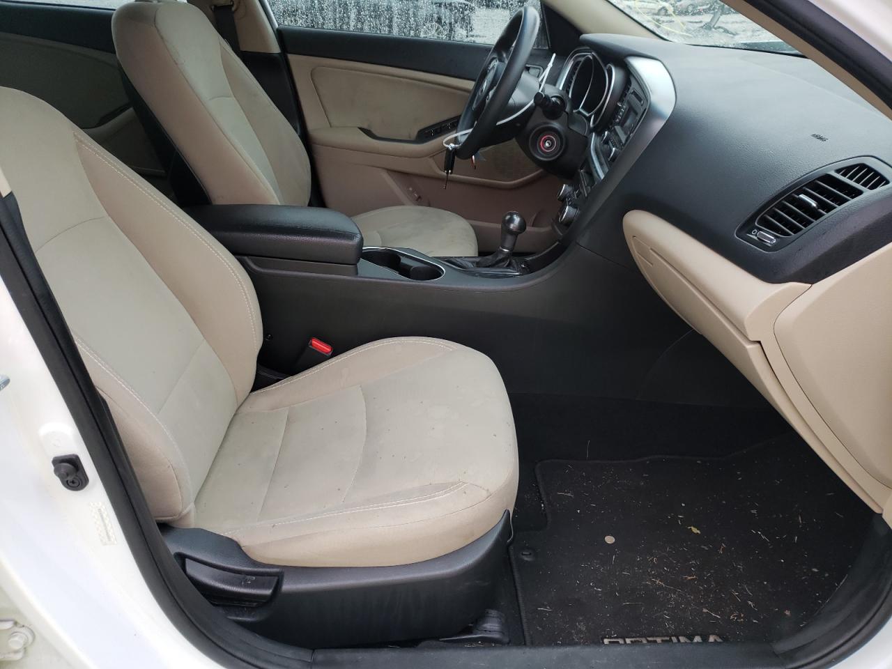Photo 5 from auction – 2015 KIA OPTIMA LX with VIN 5XXGM4A75FG442821