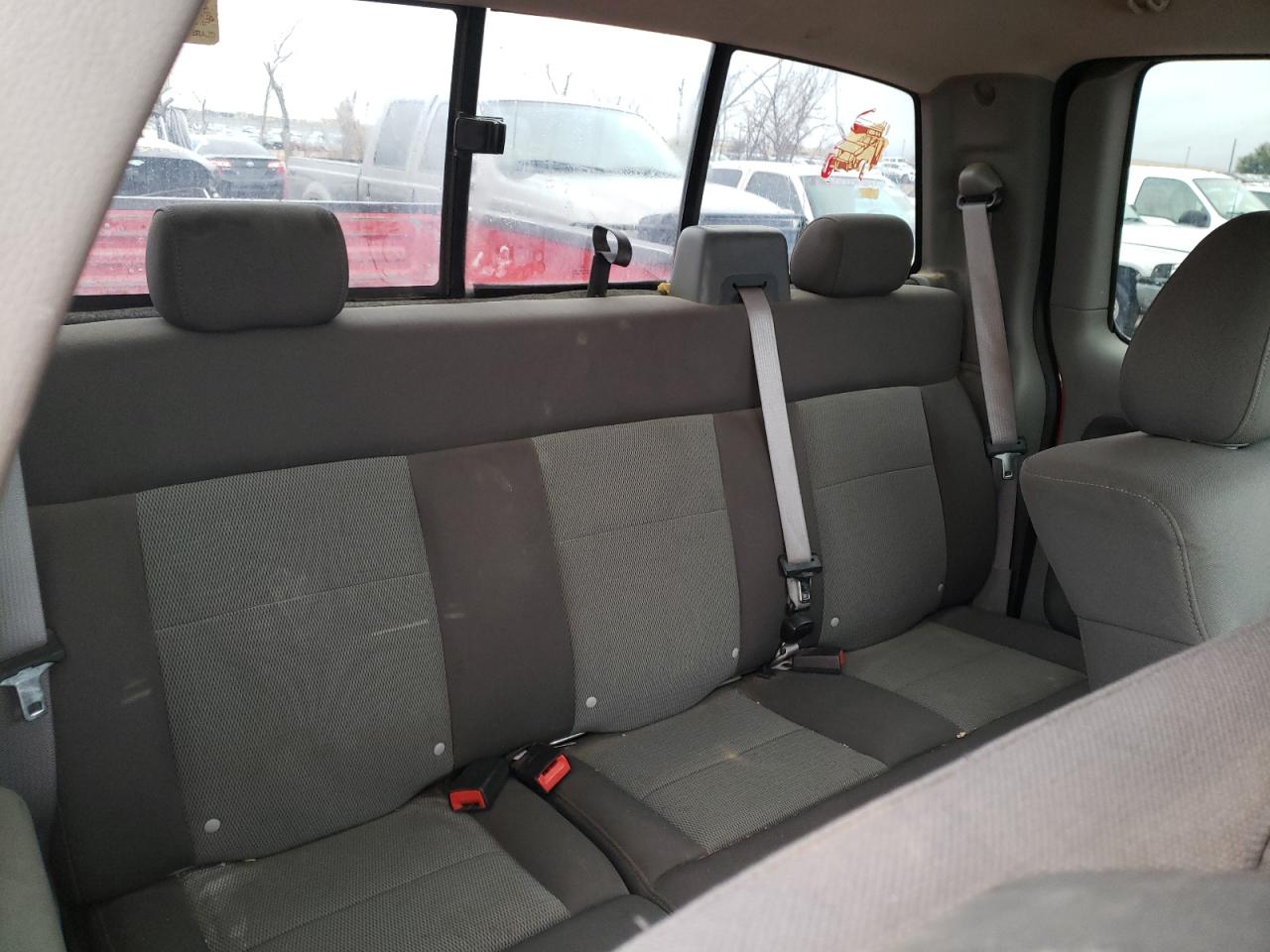 Photo 6 from auction – 2004 FORD F150 with VIN 1FTRX12W34NA74662