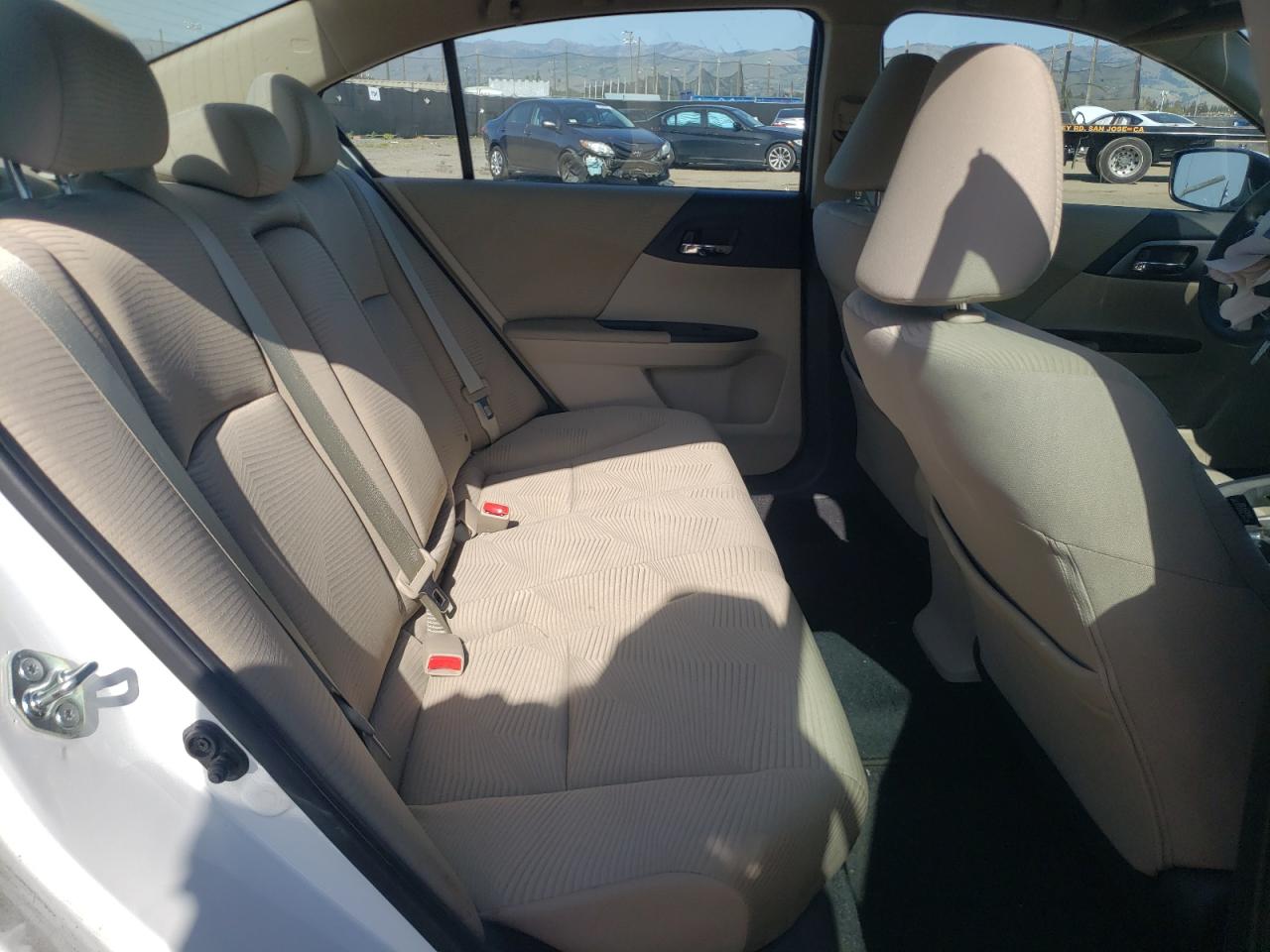 Photo 6 from auction – 2015 HONDA ACCORD LX with VIN 1HGCR2F35FA135334