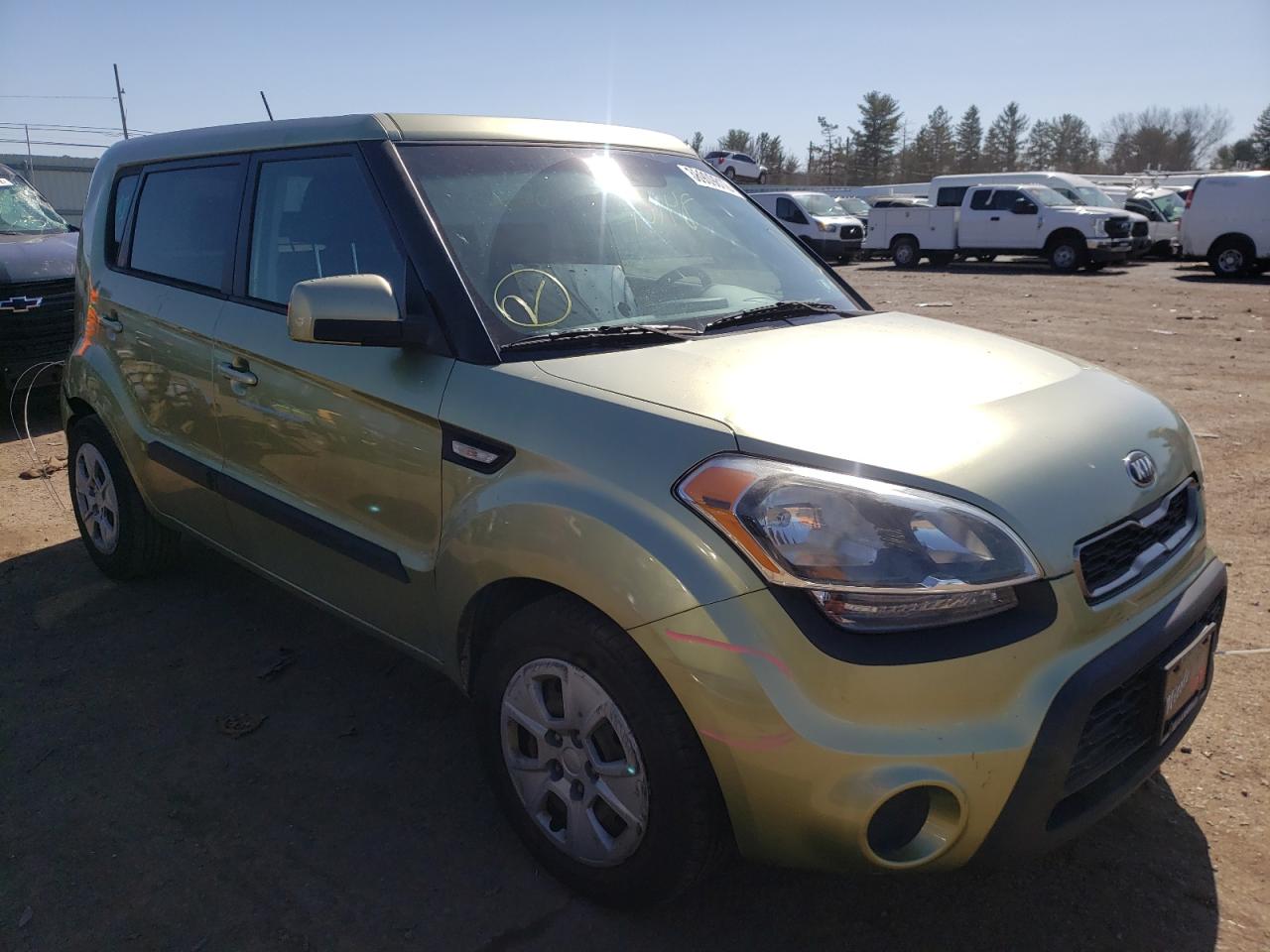 KIA SOUL 2013 with VIN KNDJT2A55D7513081 - Photo from auction