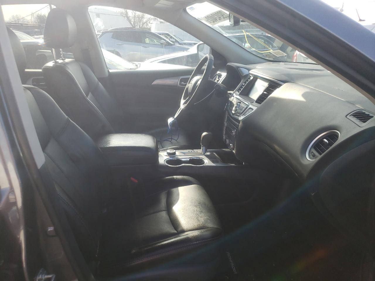 Photo 5 from auction – 2020 NISSAN PATHFINDER with VIN 5N1DR2CM4LC631687