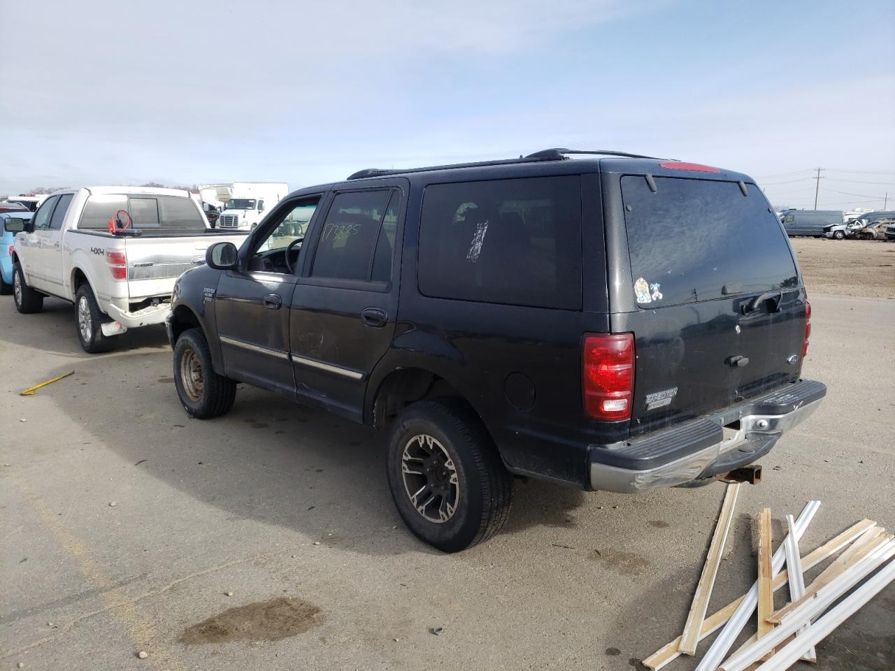 Photo 3 from auction – 1999 FORD EXPEDITION with VIN 1FMPU18L2XLB00385