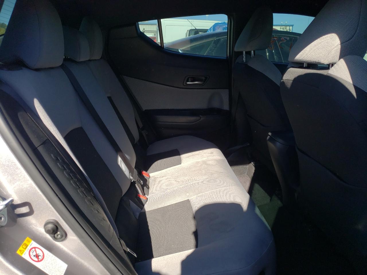 Photo 6 from auction – 2019 TOYOTA C-HR XLE with VIN NMTKHMBXXKR080425