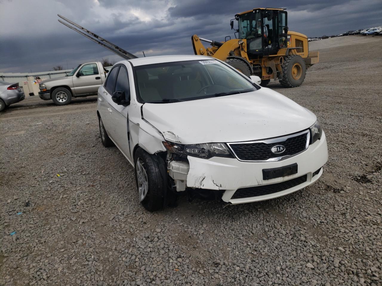 KIA FORTE EX 2013 with VIN KNAFU4A26D5725131 - Photo from auction