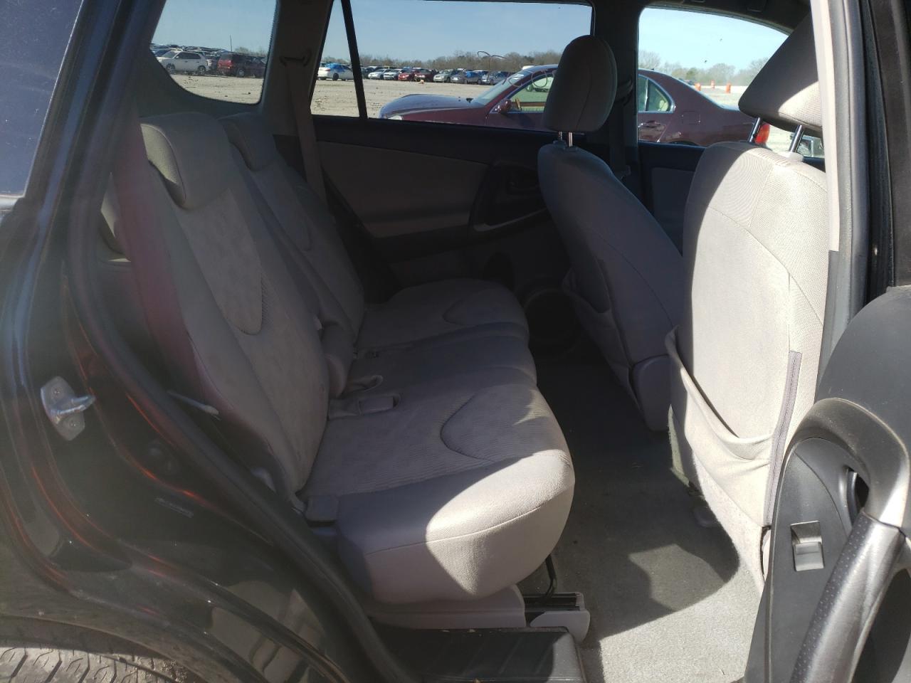 Photo 6 from auction – 2011 TOYOTA RAV4 with VIN 2T3BK4DVXBW040164
