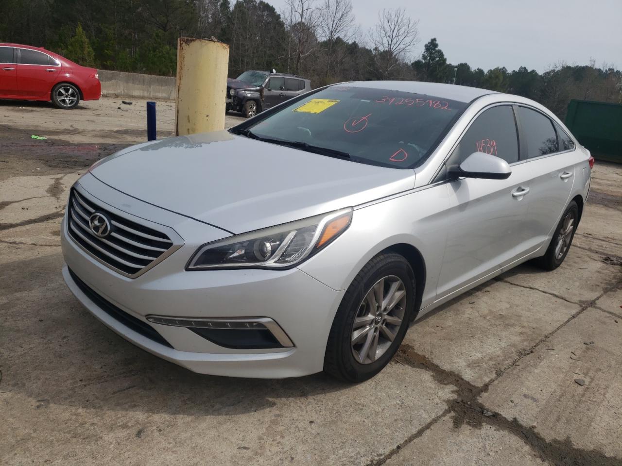 Photo 2 from auction – 2015 HYUNDAI SONATA SE with VIN 5NPE24AF2FH051229